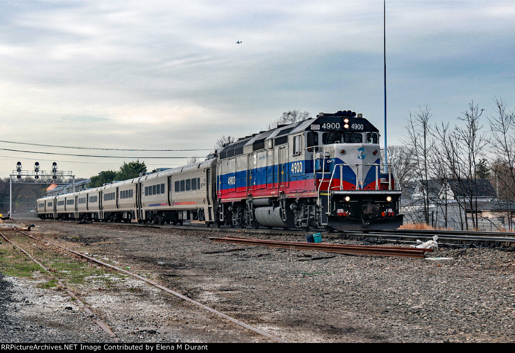 MNCR 4900 on train 43